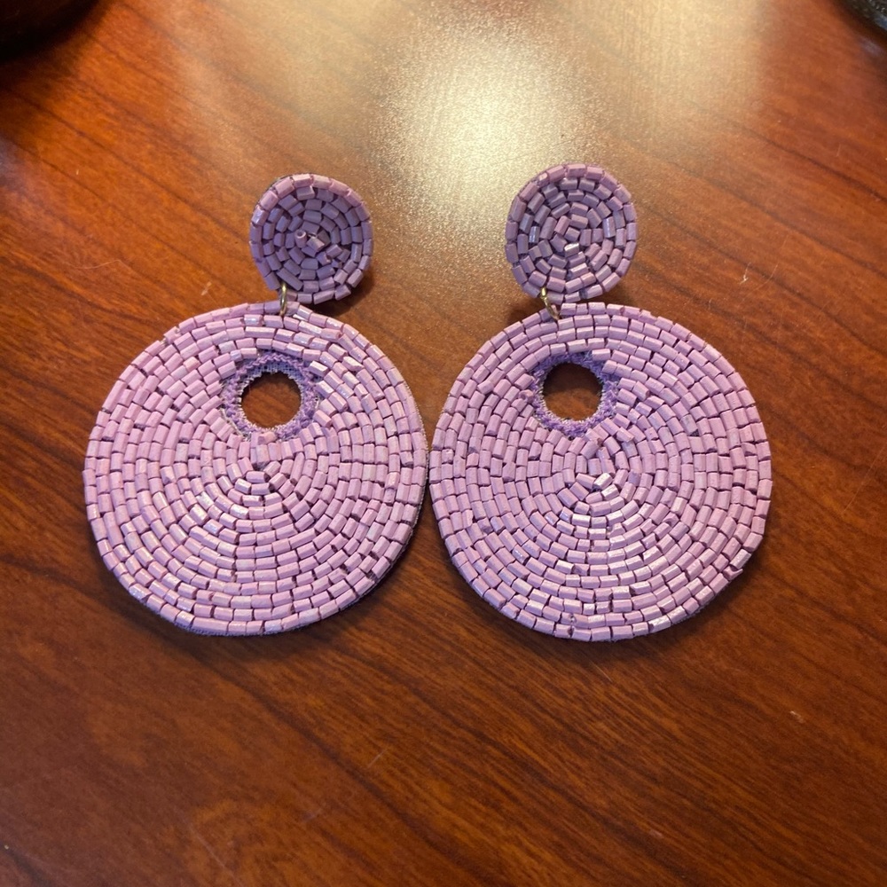 EUC boutique earrings